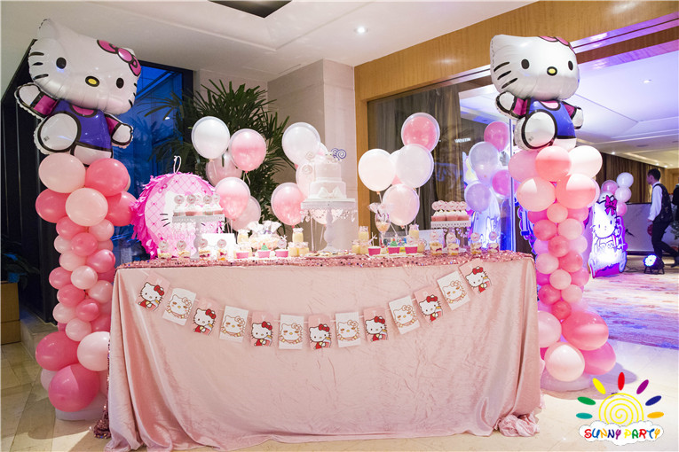 Hello KittyⲼ Hello Kitty