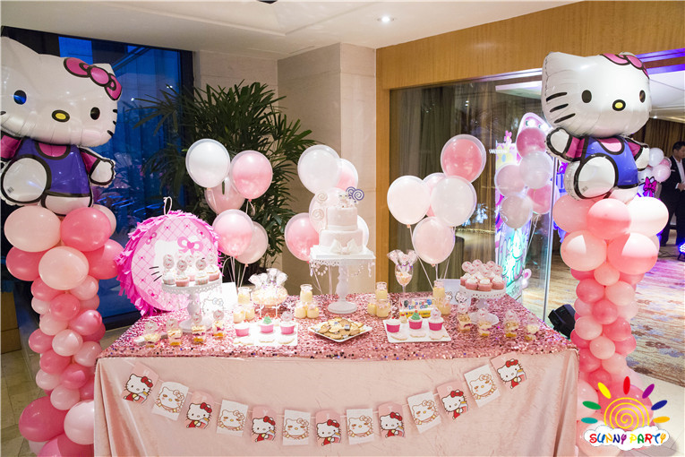 Hello KittyⲼ Hello Kitty