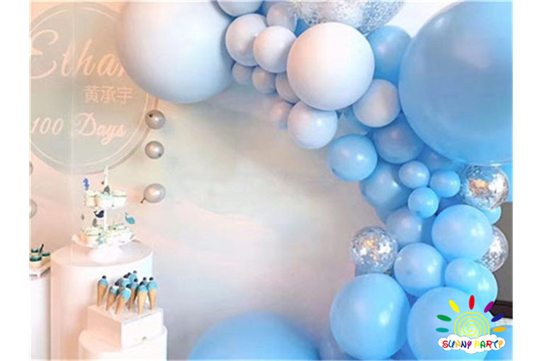 Ⲽ Balloon Arrangement