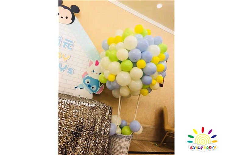 Ⲽ Balloon Arrangement