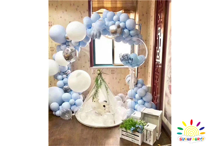 Ⲽ Balloon Arrangement