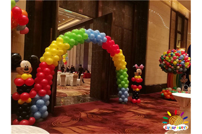 Ⲽ Balloon Arrangement