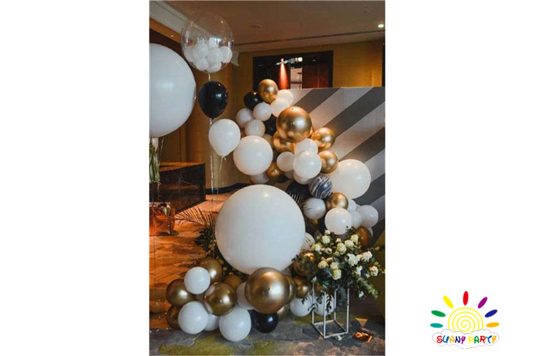 Ⲽ Balloon Arrangement